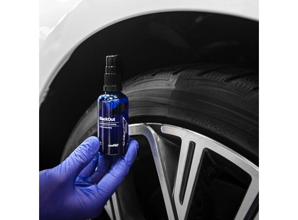 CarPro BlackOut Coating for Dekk og Gummi 50ml - Dyp Glans