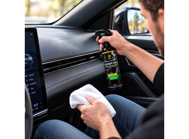Gloss Factory Cockpit Spray, 500 ml Rengjør, beskytter, antistatisk, 500ml 