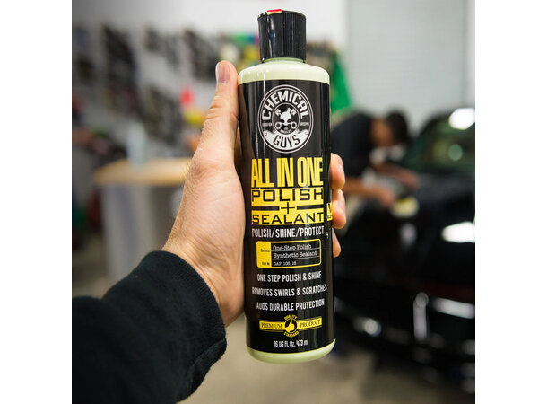 Chemical Guys V4 All in One Korrigerer, blankt og beskytter, 473ml 