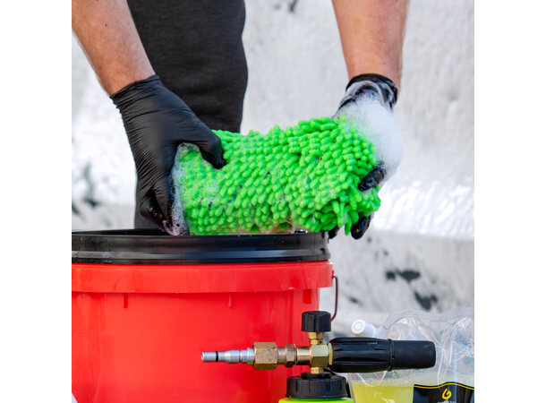 Gloss Factory Chenille Sponge Mikrofibersvamp med håndstrikk 