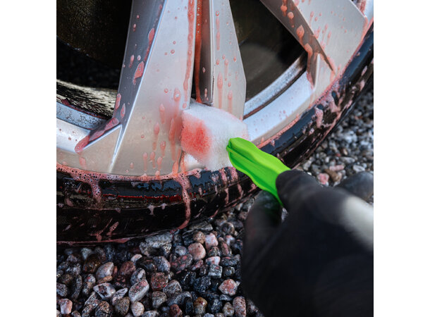 Gloss Factory BEIST Felgrens Kraftig, syrebasert felgrens - 750ml 