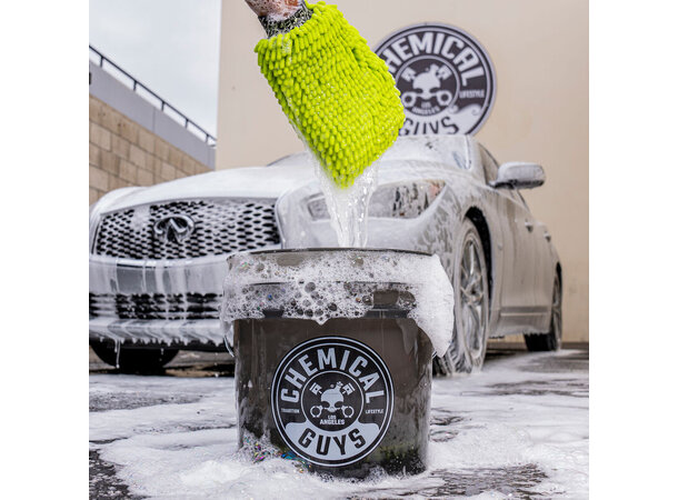 Chemical Guys Smoked Black Bucket Kraftig vaskebøtte på hele 14.5L 