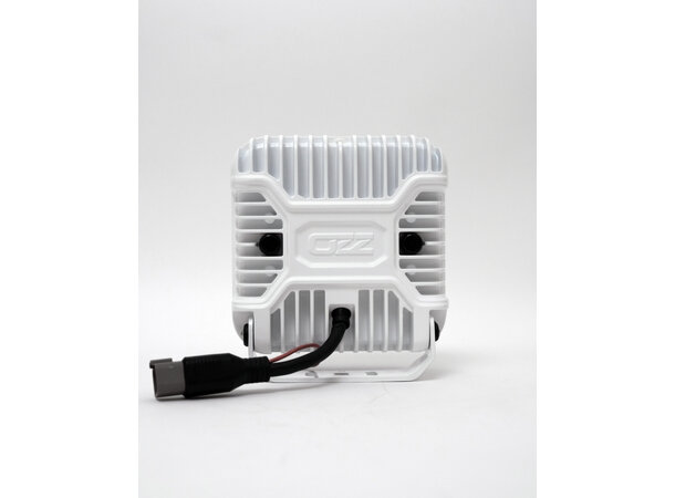 OZZ SQR 9" Hvit – LED fjernlys med boost og varsellys