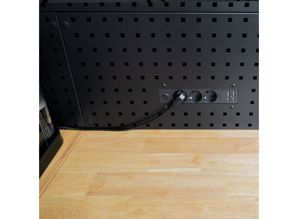 Turisimo verktøytavle-EL i stål – praktisk oppheng med strøm