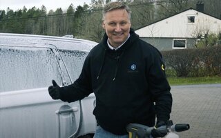 Hurtig vintervask som gjør bilen ren