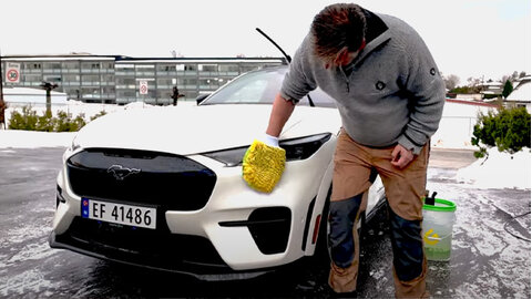 Ny metode for vintervask av bil