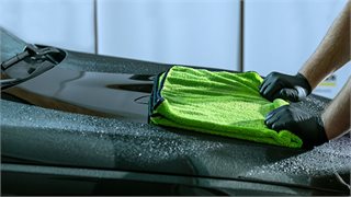 Mikrofiber laget av resirkulert plast